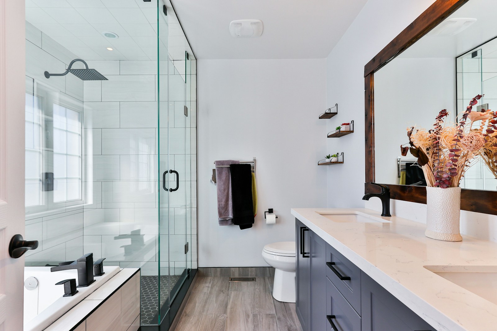Baño con bañera exenta